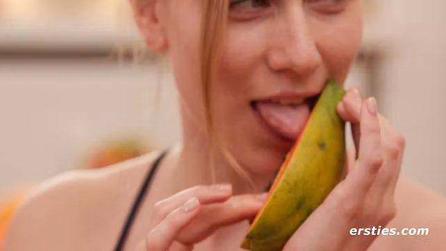 Ersties - Oral Sex Workshop - 4 Amateur Babes Demonstrate Their Oral Skills [Ep 1 of 3]