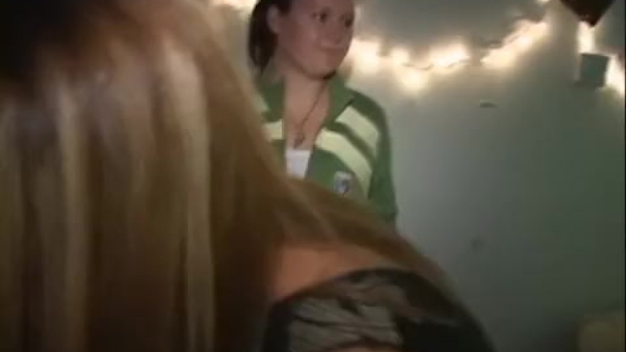 cocksharing at the college party