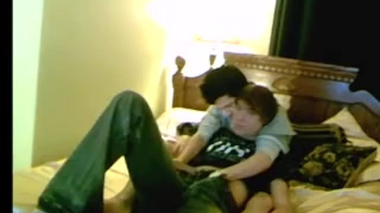 Young man seduces his partner into analriding him balls deep
